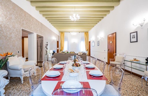 Santa Croce Apartment | Ca' del Monastero 4 Collection Apartment up to 8 Guests with Lift