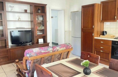 Capanne-Prato-Cinquale House | Cà Dell'alpe-between the Apuane Alps and the sea
