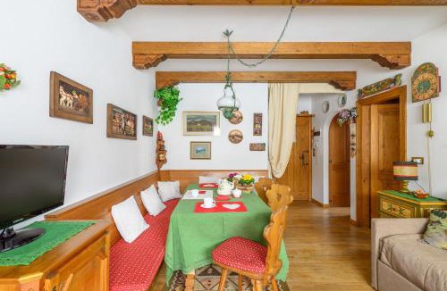 Cortina d'Ampezzo Apartment | Ca' dello Scoiattolo