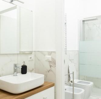 Roman Quarter Apartment | Ca' Garibaldi - Centralissimo appartamento 500mt da Palazzo Reale