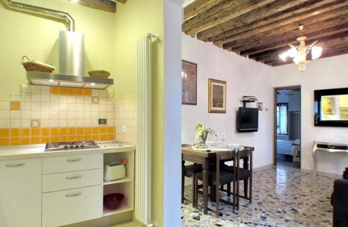 Dorsoduro Apartment | Ca Guardiani