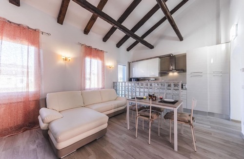 Longa Apartment | Ca' Laura