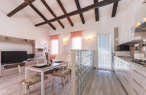 Longa Apartment | Ca' Laura
