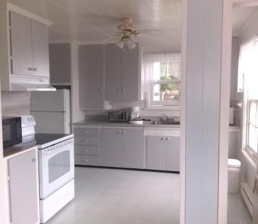Saint-Laurent-de-l'ile d'Orleans Ski Chalet | La Maison Vaillancourt