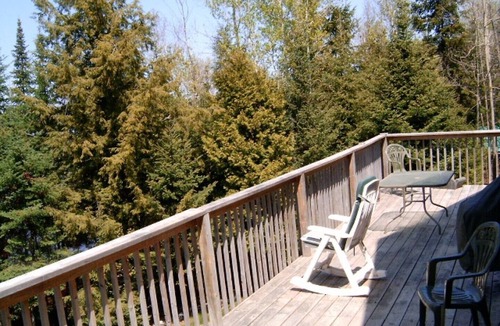 Farleys Corners House | Executive Lakefront Home