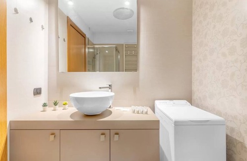 Central Station Apartment | CA2 [Loreto - Cathedral] 10 minutes from the Duomo