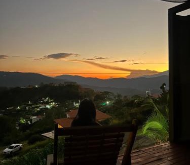 Sopetran House | Cabaña Cedro Amarillo - Jacuzzi Grande Con Calefacción - Cerca a Medellín