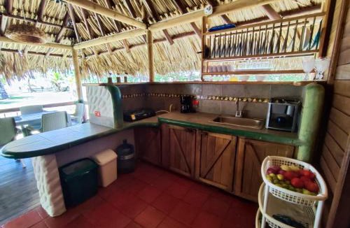 Monitos House | Cabaña con Deck Frente al Mar para 8 personas