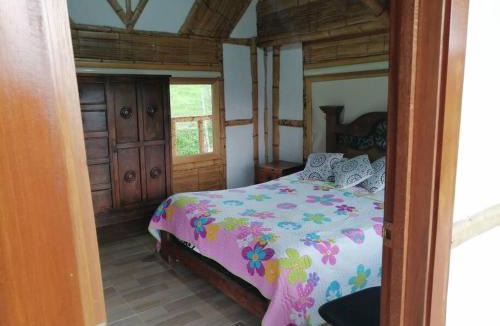 Anolaima House | Cabaña independiente en Granja Agroecologica