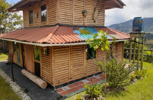 Marinilla House | Cabaña sol de oriente
