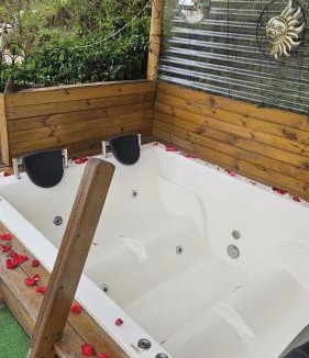 Marinilla House | Cabaña Starka & Jacuzzi