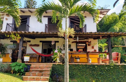 Cali House | Cabaña The View