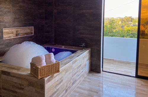 Marinilla Cabin | Cabañas Las Camelias