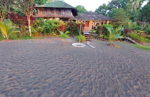Nuqui Cabin | Cabañas Playa Terco