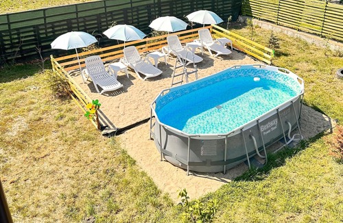 Letcani House | Cabana 15 persoane 7 camere 6 băi Living pentru petreceri Terase Grătar