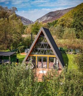 Balsa Ski Chalet | Cabana A-frame D&J