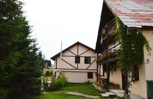Vartop House | Cabana Ada 2