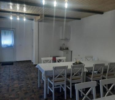Rausor House | Cabana Andy