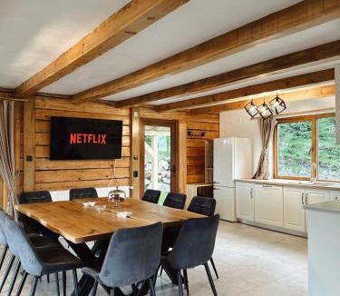 Vartop Ski Chalet | Cabana BellaMonte