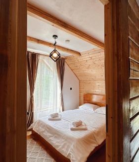 Vartop Ski Chalet | Cabana BellaMonte