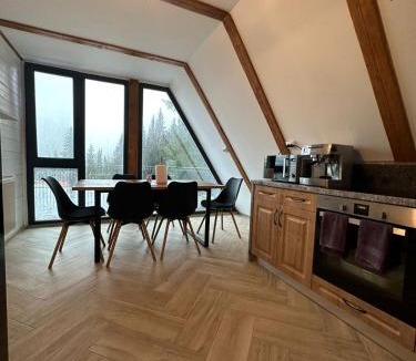 Baisoara Ski Chalet | Cabana Cerbului