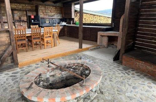Bistrita Bargaului Ski Chalet | Cabana Colibita malul lacului
