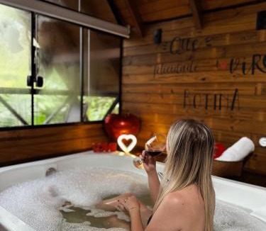 Imarui Ski Chalet | Cabana com Cachoeira Privativa