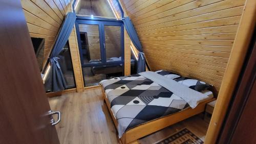 Vale House | Cabana D