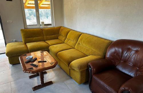 Iablanita House | Cabana de la Sat