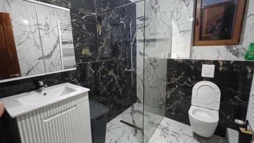 Ramnicu Valcea Cabin | Cabana Ene Strada Poienari nr 13 A