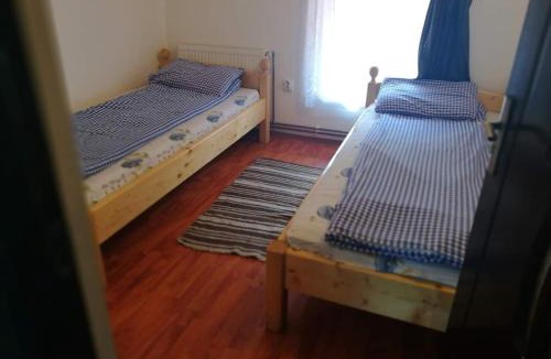 Marisel House | Cabana Lenuța, 8 bedrooms, Sleeps 19, HotTub