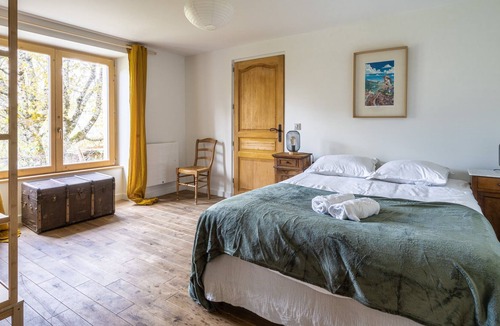Villy-le-Pelloux Apartment | Cabana & Maison Vernon - Proche Annecy