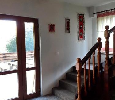 Rausor Apartment | Cabana NEDA