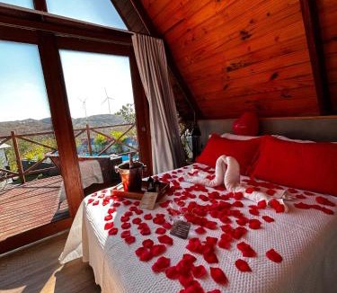 Monte das Gameleiras Ski Chalet | Cabanas Bouganville