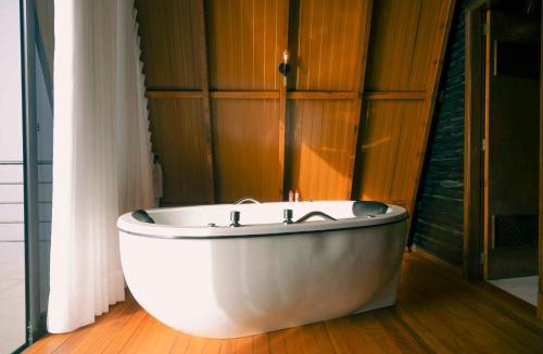 Serafina Correa Hotel | Cabanas Monte Cristo