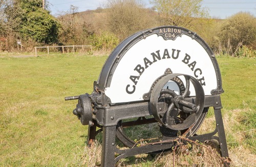 Bedwas Trethomas & Machen Cottage | Cabanau Bach