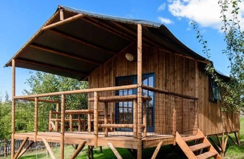 Saint-Amand-de-Coly Cabin | Cabane 3 étoiles - Piscine - ccbfgie