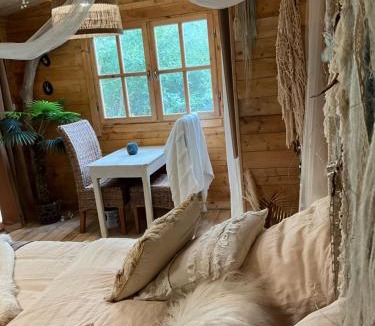 Azereix Cabin | Cabane Coco bohème