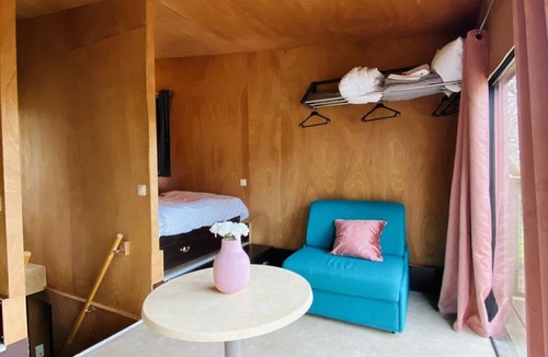 Saint-Sever-Calvados Hotel | CABANE DANS LES ARBRES (9M) 4/5 pers - Etape en Foret