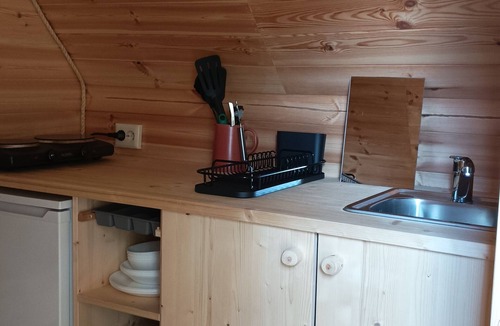 Servignat Cabin | Cabane Enchantée Type Mobil-home au Cœur de la Nature Bressane
