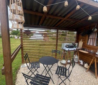 Savigne Other | Cabane Feuille - Glamping on a vineyard - Wooden Cabin