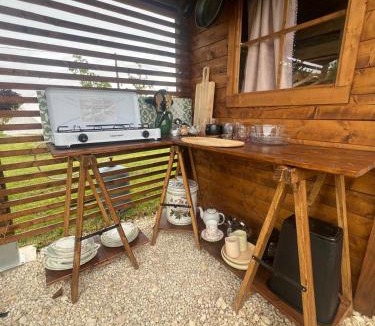 Savigne Other | Cabane Feuille - Glamping on a vineyard - Wooden Cabin