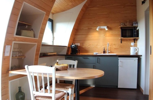 Salles-Mongiscard Cabin | Cabane La Pocquita, a wooden cocoon to reconnect with nature.