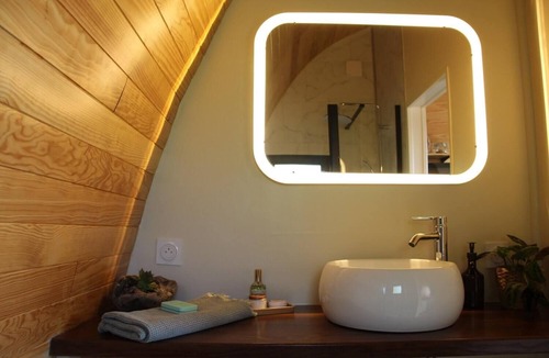 Salles-Mongiscard Cabin | Cabane La Pocquita, a wooden cocoon to reconnect with nature.