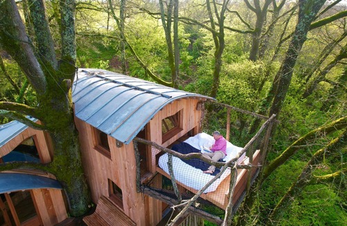 L'Isle-Bouzon Cabin | Cabane perchée/sauna & cold bath/shared natural swimming pool
