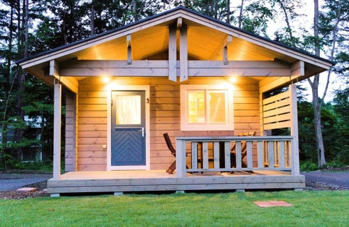 Kita Karuizawa RV Rental | Cabanon mignon Cottage style bedding towels a/Agatsuma County Gunma