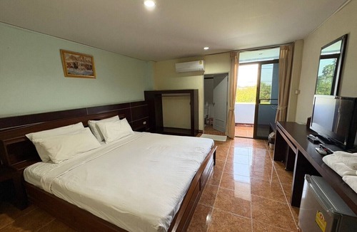 Photharam Hotel | Cabbages & Condoms Hotel Ratchaburi