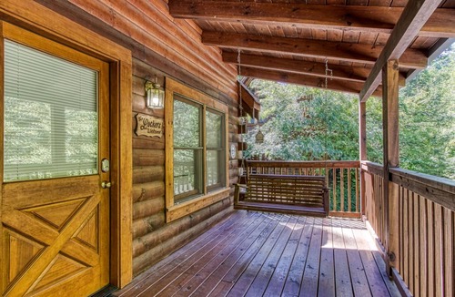 Pigeon Forge Cabin | Cabin ∙ 1 bedroom ∙ 6 guests