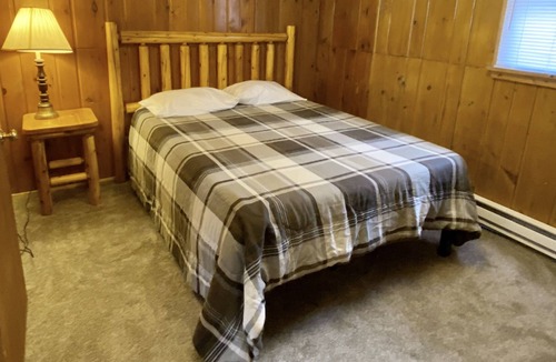 Hines Resort | Cabin 1 Lakefront Screen Patio Beach Dock Resort Amenities Resort Amenities Fish