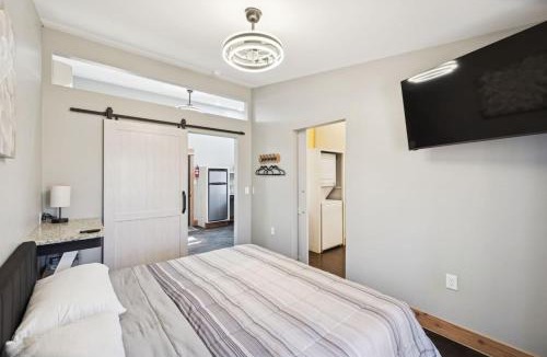 Lewis County House | Cabin 10